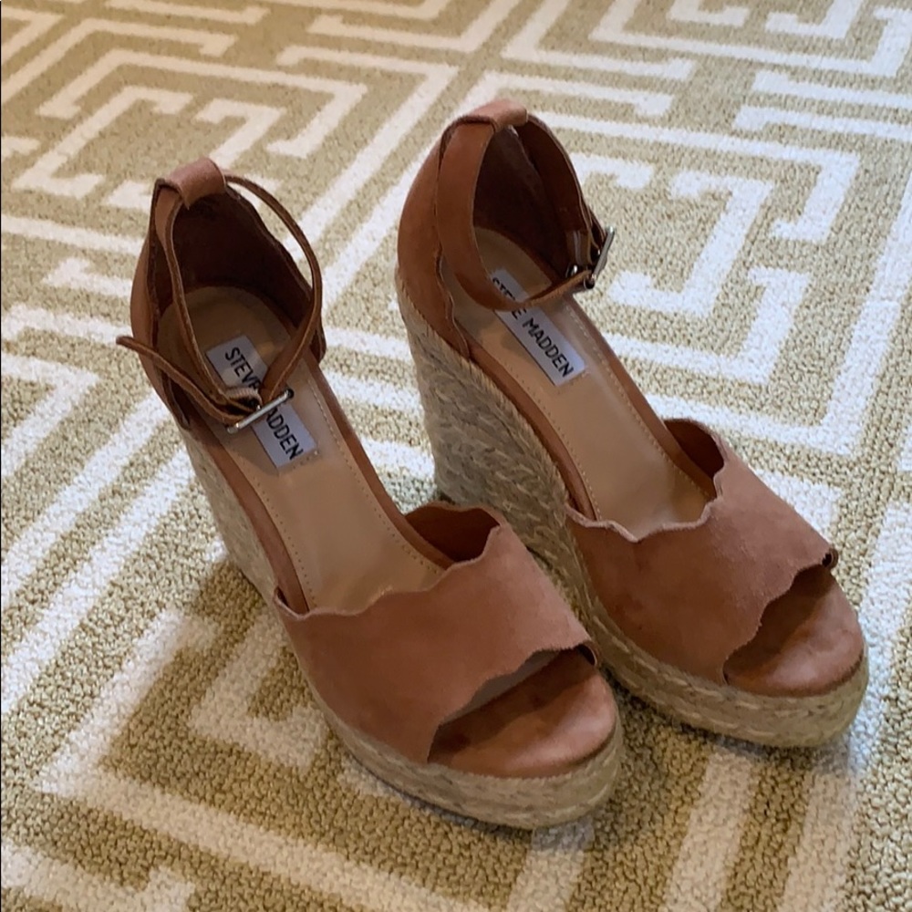 Steve Madden tan suede wedges size 7